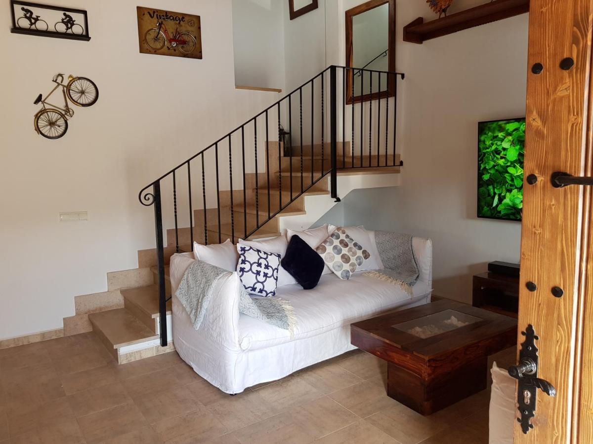 Villa Milagro - 3 Bedroom Finca Style Villa With Pool Near Golf Course/Beaches - Air Cond. Pollensa Zewnętrze zdjęcie